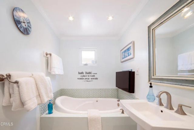 214 Pearl Street, Redondo Beach, CA 90277