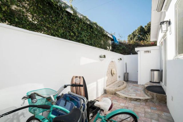 214 Pearl Street, Redondo Beach, CA 90277