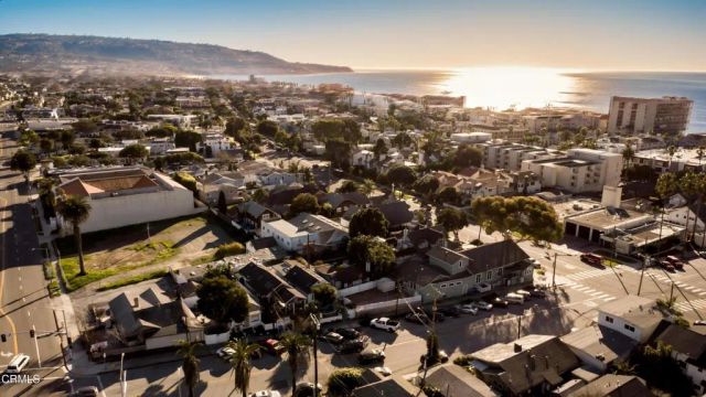 214 Pearl Street, Redondo Beach, CA 90277