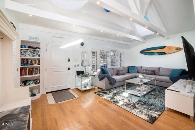 214 Pearl Street, Redondo Beach, CA 90277