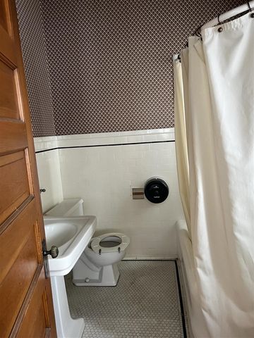 161 NE Capital Avenue, Battle Creek, MI 49017