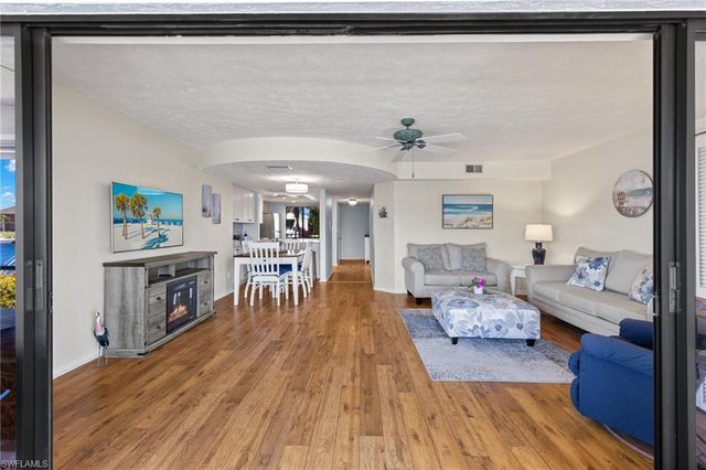 3736 SE 12th AVE # 101, Cape Coral, FL 33904