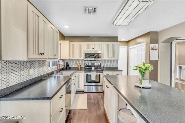 9054 E Muleshoe Street, Tucson, AZ 85747