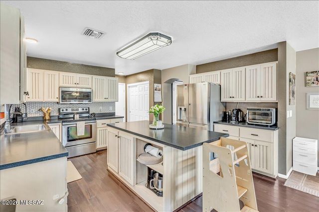 9054 E Muleshoe Street, Tucson, AZ 85747