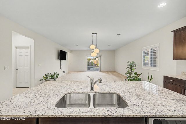 10818 W Claxton Drive, Marana, AZ 85653