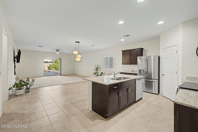 10818 W Claxton Drive, Marana, AZ 85653