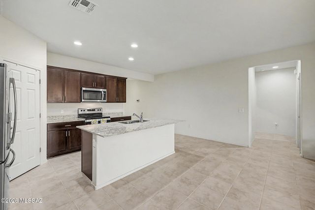 10818 W Claxton Drive, Marana, AZ 85653