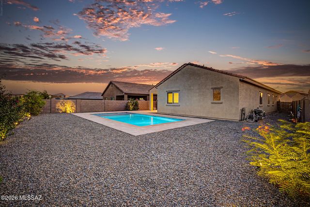 10818 W Claxton Drive, Marana, AZ 85653