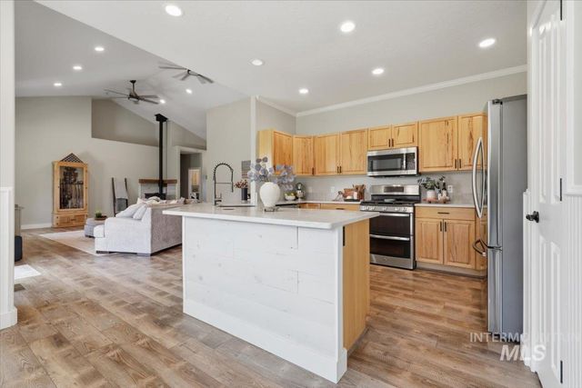 11650 Willis Dr, Middleton, ID 83644