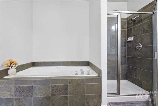 11650 Willis Dr, Middleton, ID 83644