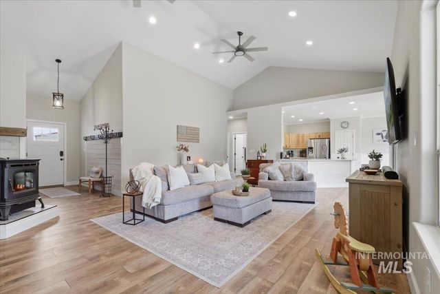 11650 Willis Dr, Middleton, ID 83644