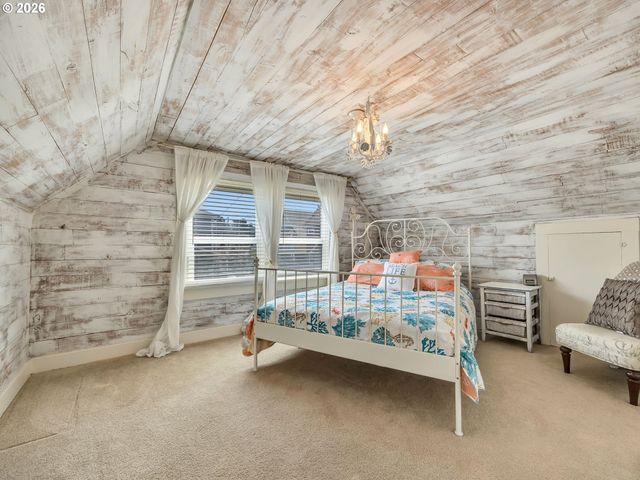 480 S COLUMBIA St, Seaside, OR 97138