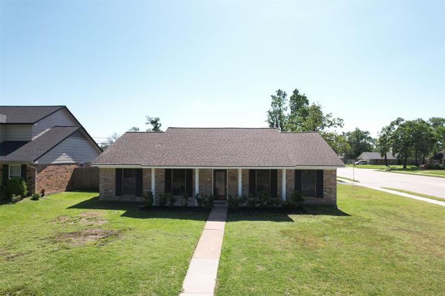 415 Sevenhampton Lane, Houston, TX 77015