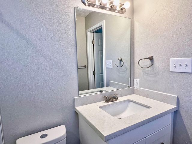 415 Sevenhampton Lane, Houston, TX 77015