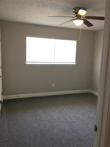 415 Sevenhampton Lane, Houston, TX 77015