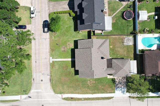415 Sevenhampton Lane, Houston, TX 77015