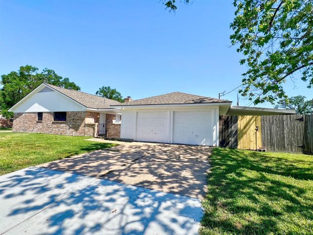 415 Sevenhampton Lane, Houston, TX 77015