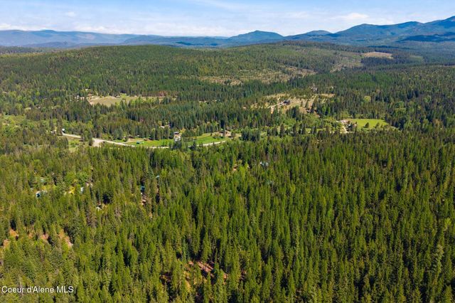 NNA Susie Q Ln, Sandpoint, ID 83864
