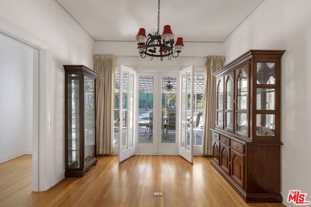 2007 N Hobart Boulevard, Los Angeles, CA 90027