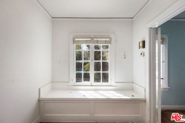 2007 N Hobart Boulevard, Los Angeles, CA 90027