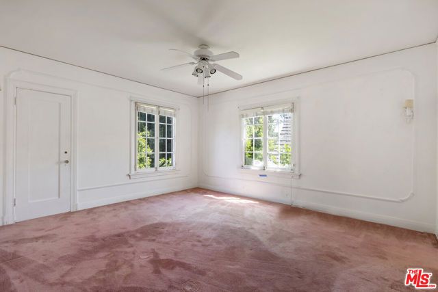 2007 N Hobart Boulevard, Los Angeles, CA 90027