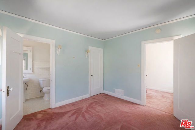 2007 N Hobart Boulevard, Los Angeles, CA 90027