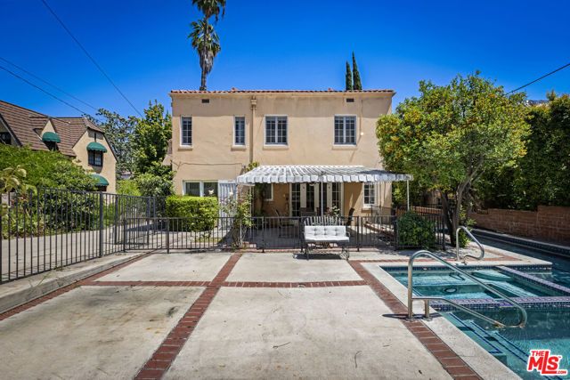2007 N Hobart Boulevard, Los Angeles, CA 90027