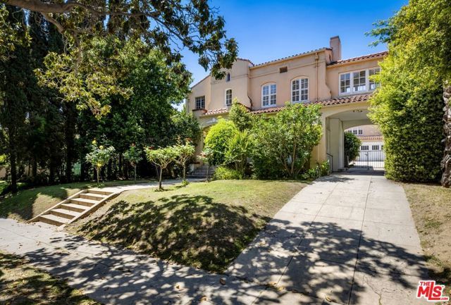 2007 N Hobart Boulevard, Los Angeles, CA 90027