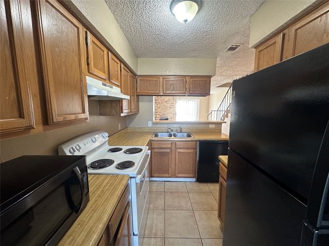 2174 Aspen Drive, Dallas, TX 75227