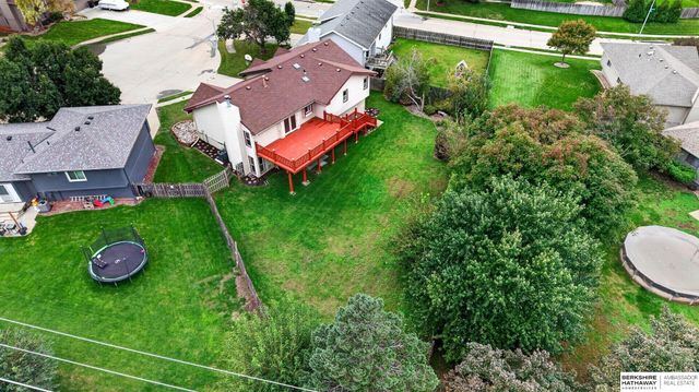 15610 Franklin Circle, Omaha, NE 68118