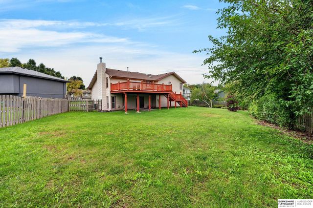 15610 Franklin Circle, Omaha, NE 68118