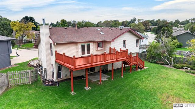15610 Franklin Circle, Omaha, NE 68118