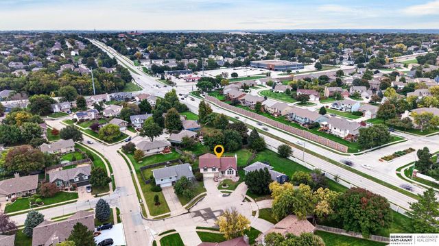 15610 Franklin Circle, Omaha, NE 68118
