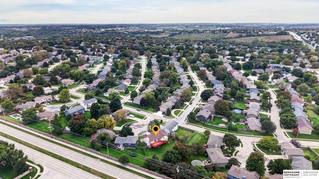 15610 Franklin Circle, Omaha, NE 68118