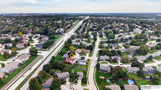 15610 Franklin Circle, Omaha, NE 68118
