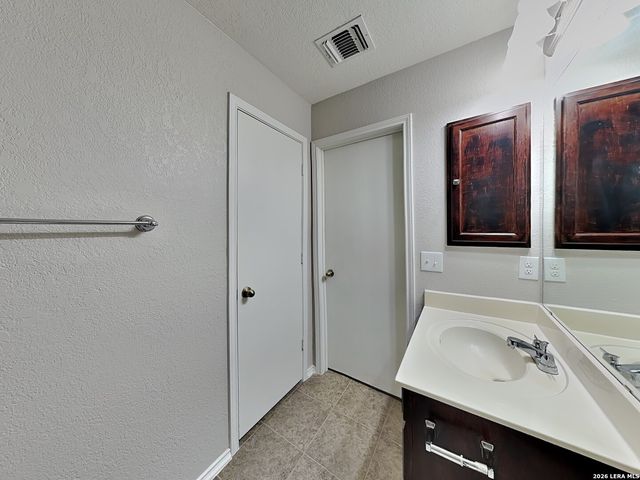 4330 Safe, San Antonio, TX 78244