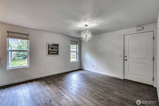 7048 NE Treemont Court, Bremerton, WA 98311