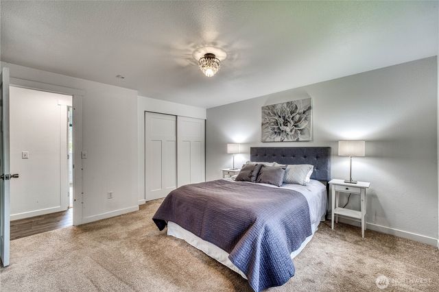 7048 NE Treemont Court, Bremerton, WA 98311