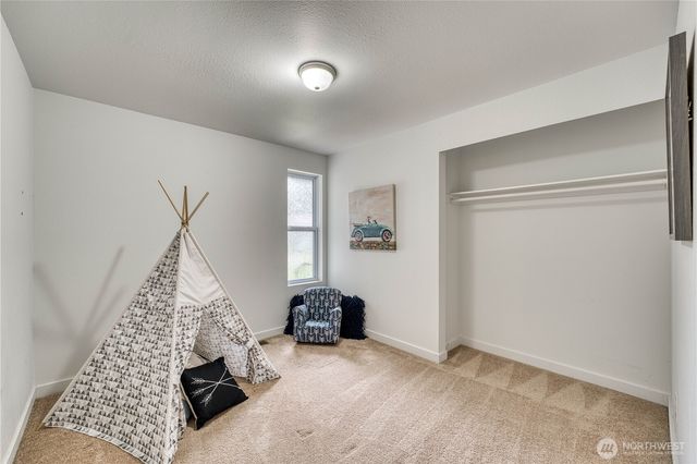 7048 NE Treemont Court, Bremerton, WA 98311