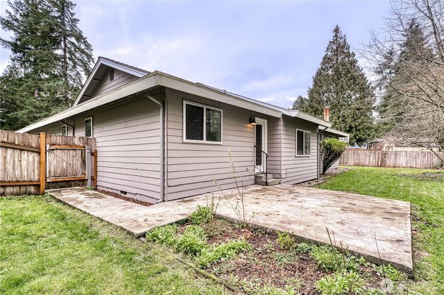 7048 NE Treemont Court, Bremerton, WA 98311