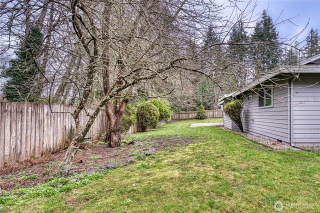 7048 NE Treemont Court, Bremerton, WA 98311