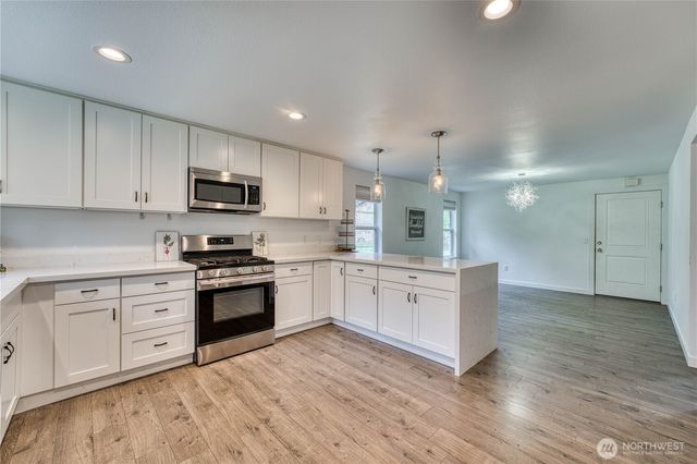 7048 NE Treemont Court, Bremerton, WA 98311