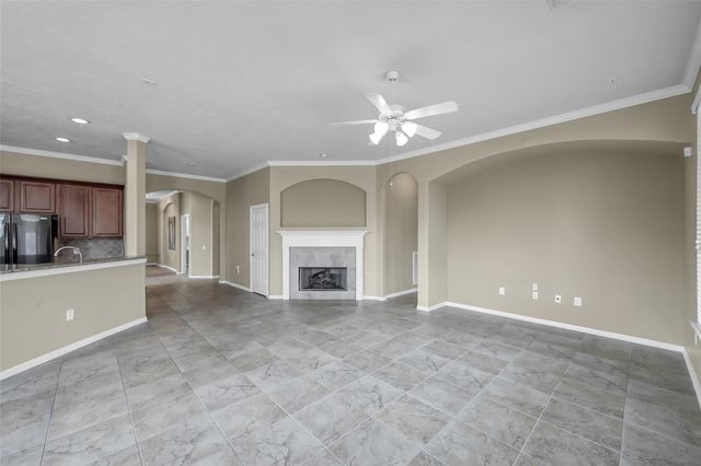 39 Yacht Harbor, Montgomery, TX 77356