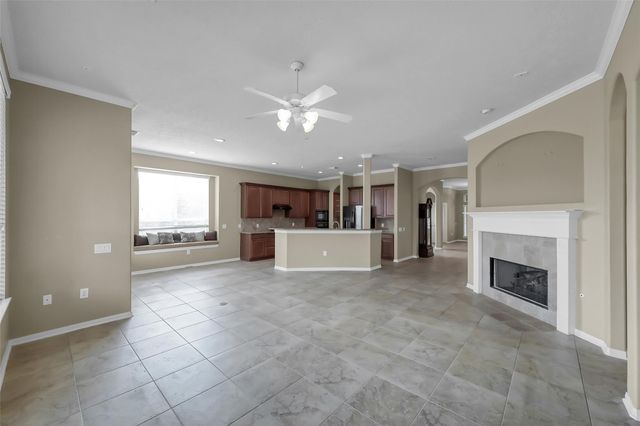 39 Yacht Harbor, Montgomery, TX 77356