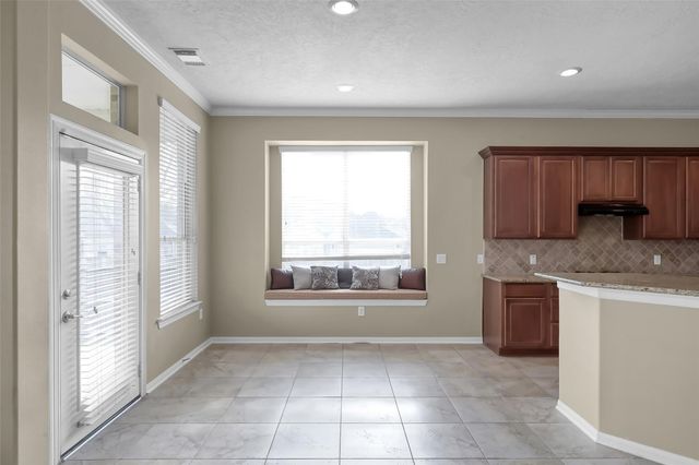 39 Yacht Harbor, Montgomery, TX 77356