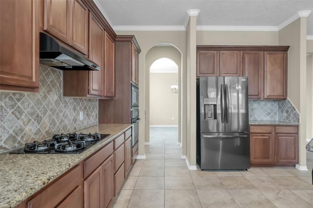 39 Yacht Harbor, Montgomery, TX 77356