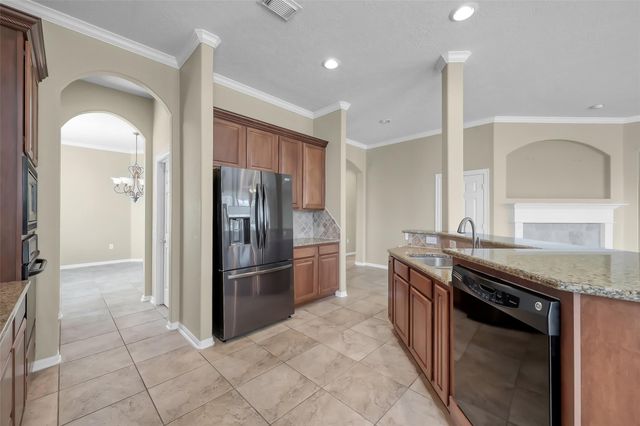 39 Yacht Harbor, Montgomery, TX 77356