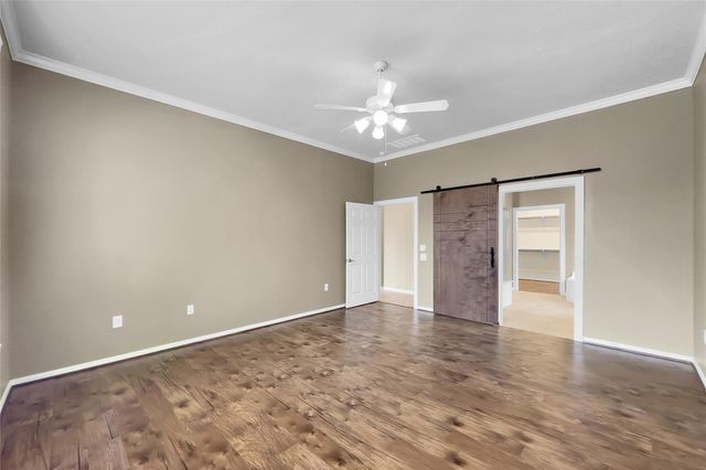 39 Yacht Harbor, Montgomery, TX 77356