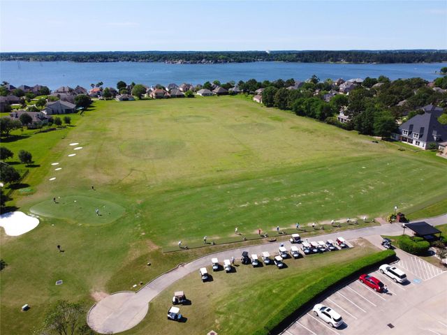 39 Yacht Harbor, Montgomery, TX 77356