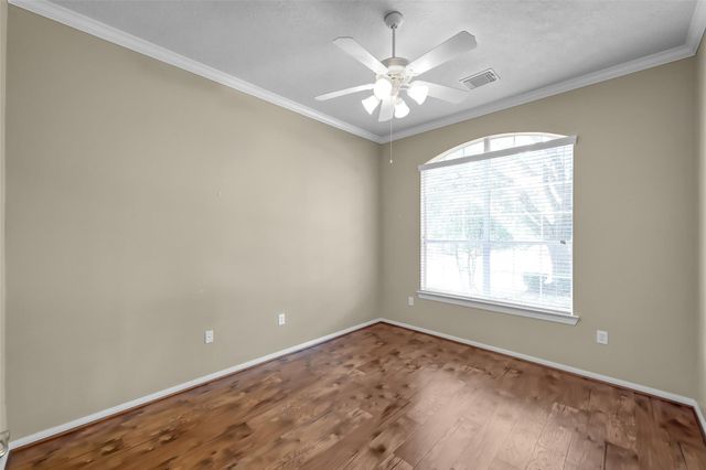 39 Yacht Harbor, Montgomery, TX 77356